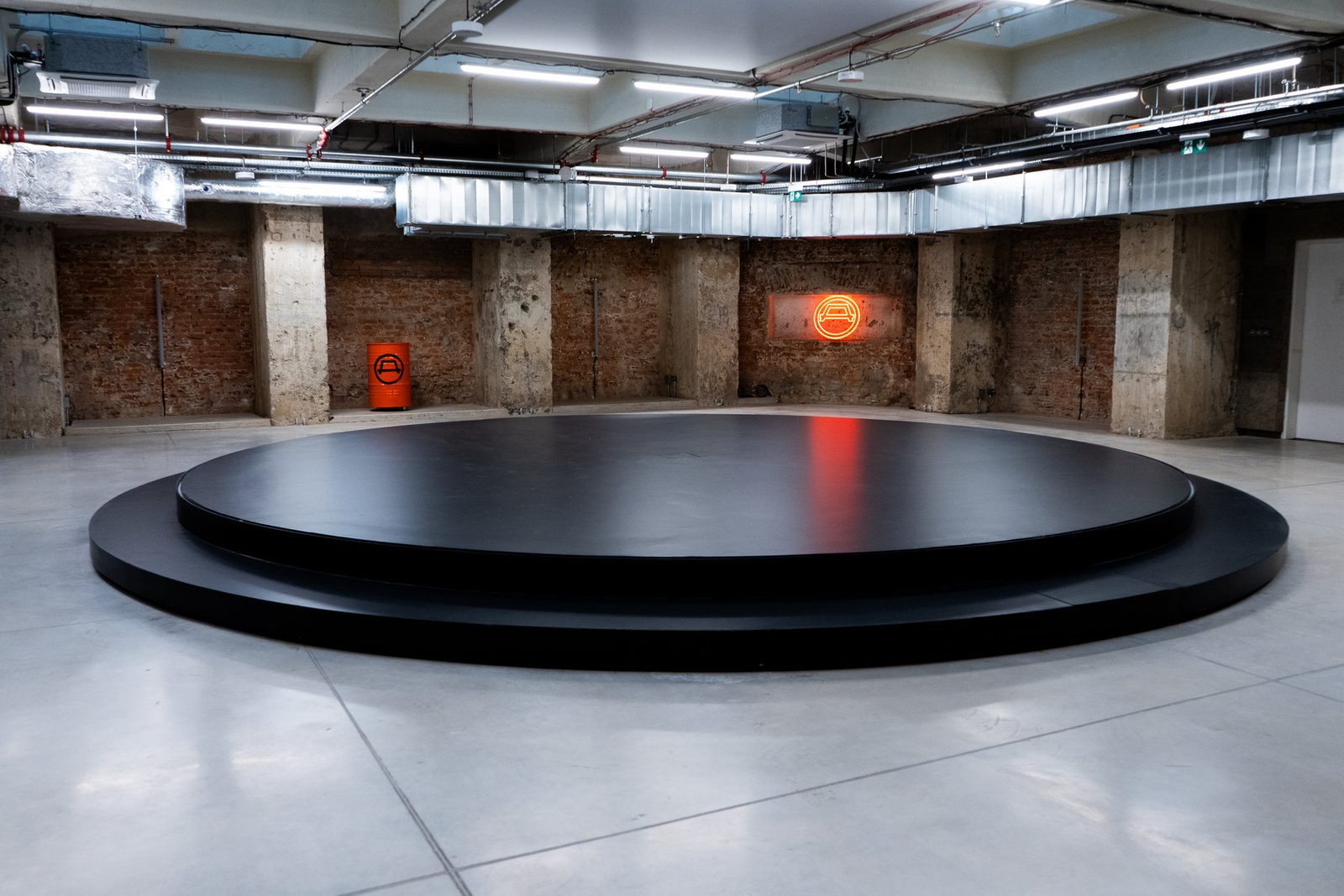 The round stage in daylight